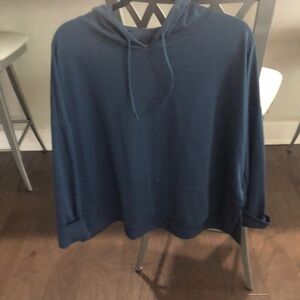 Mondetta lounge set.